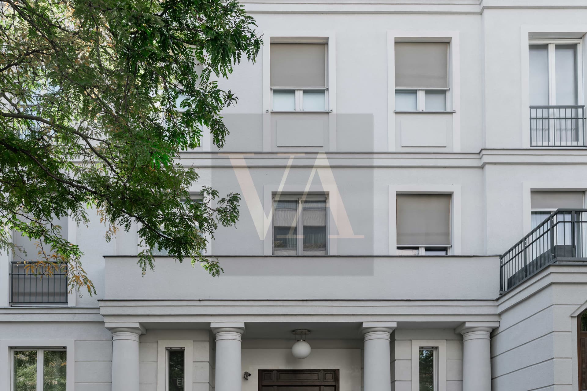 Diplomatenpark Berlin | Residence with South-Facing Balcony & 24/7 Concierge - Bild 3