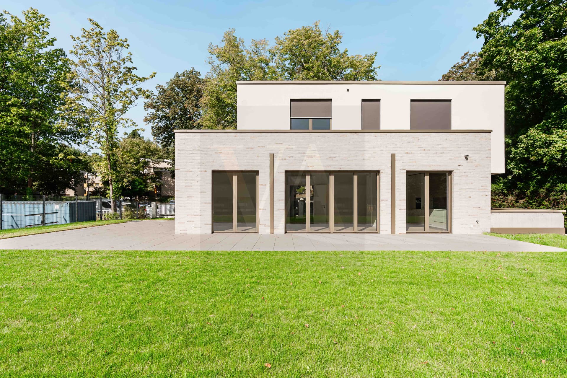 Living at the Highest Level: Exclusive Villa Directly on Großer Wannse - Image 2