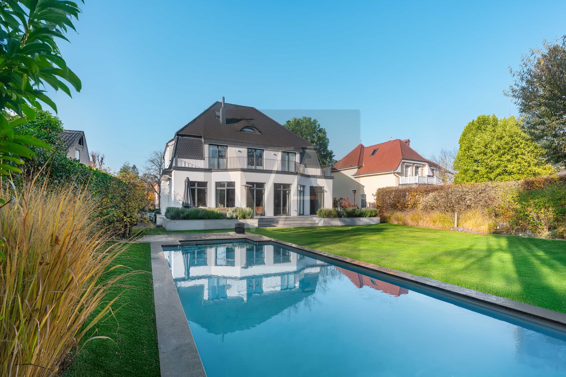 Exklusive ökologische Stadtvilla in Berlin-Zehlendorf – 764 m² Luxus-Wohnfläche & Wellnessbereich - Image 9