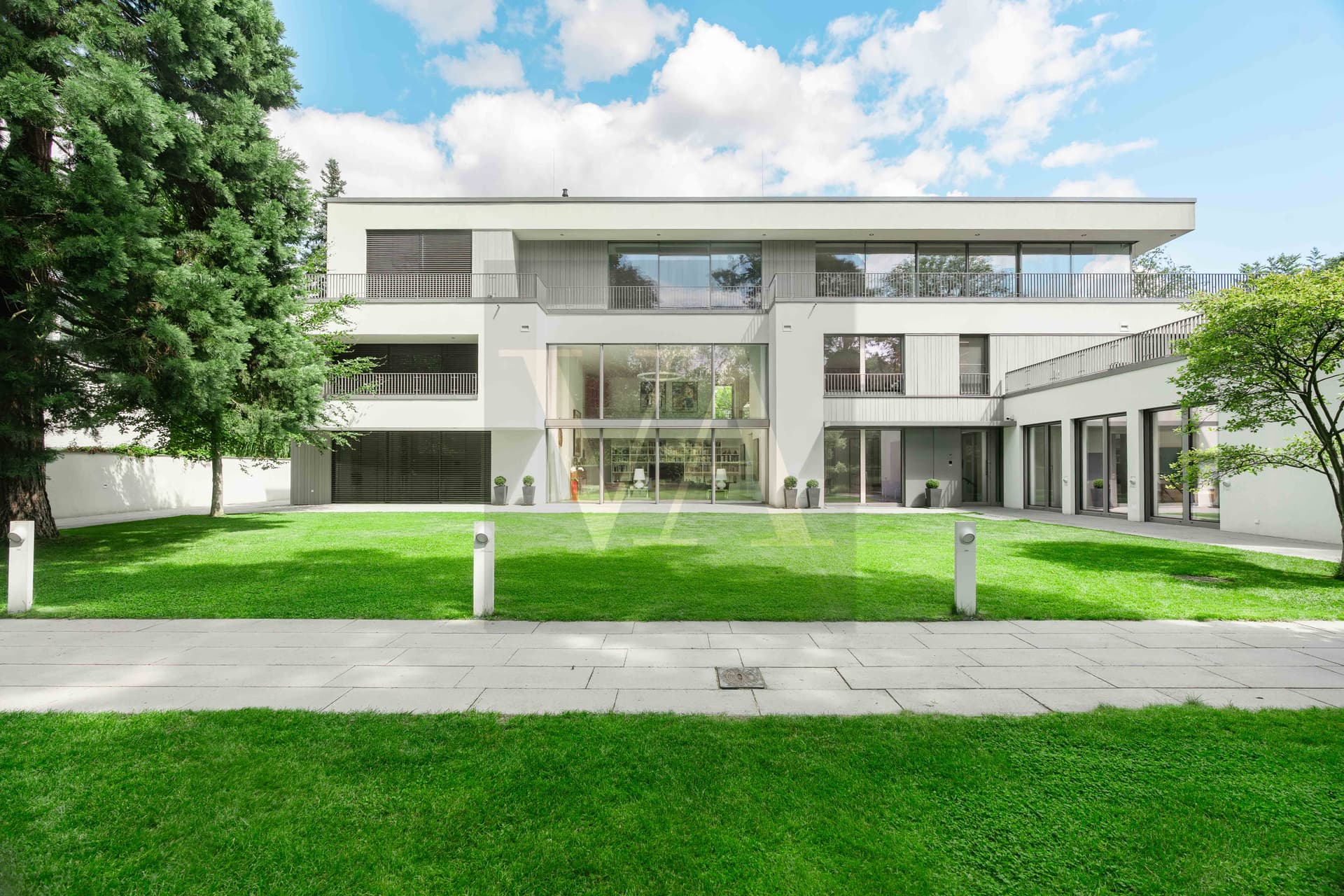 Presitigous Office Unit at Berlin's most exclusive Neighbourhoods