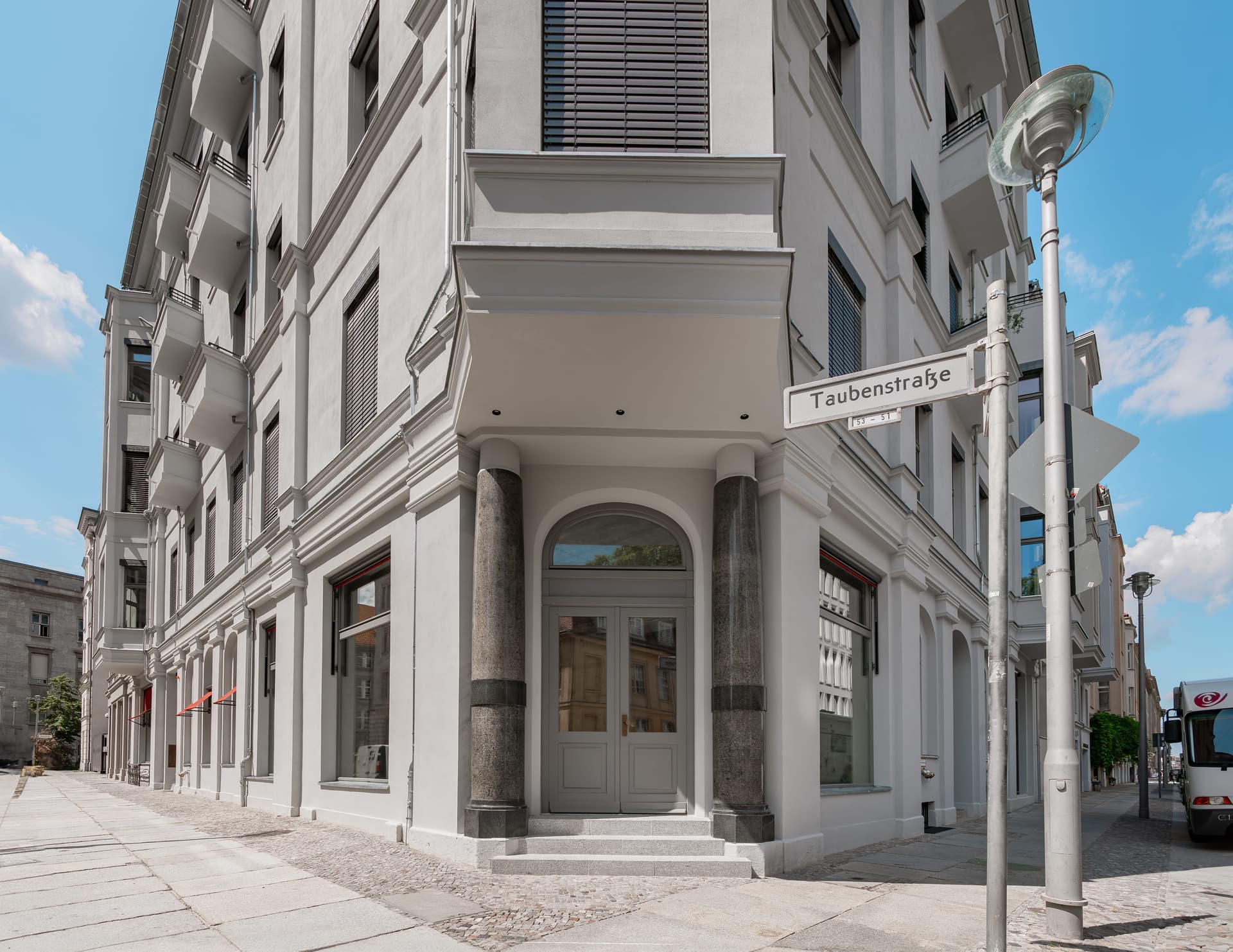 GLINT Berlin – Living Between Gründerzeit Charm & Modern Luxury - Image 2