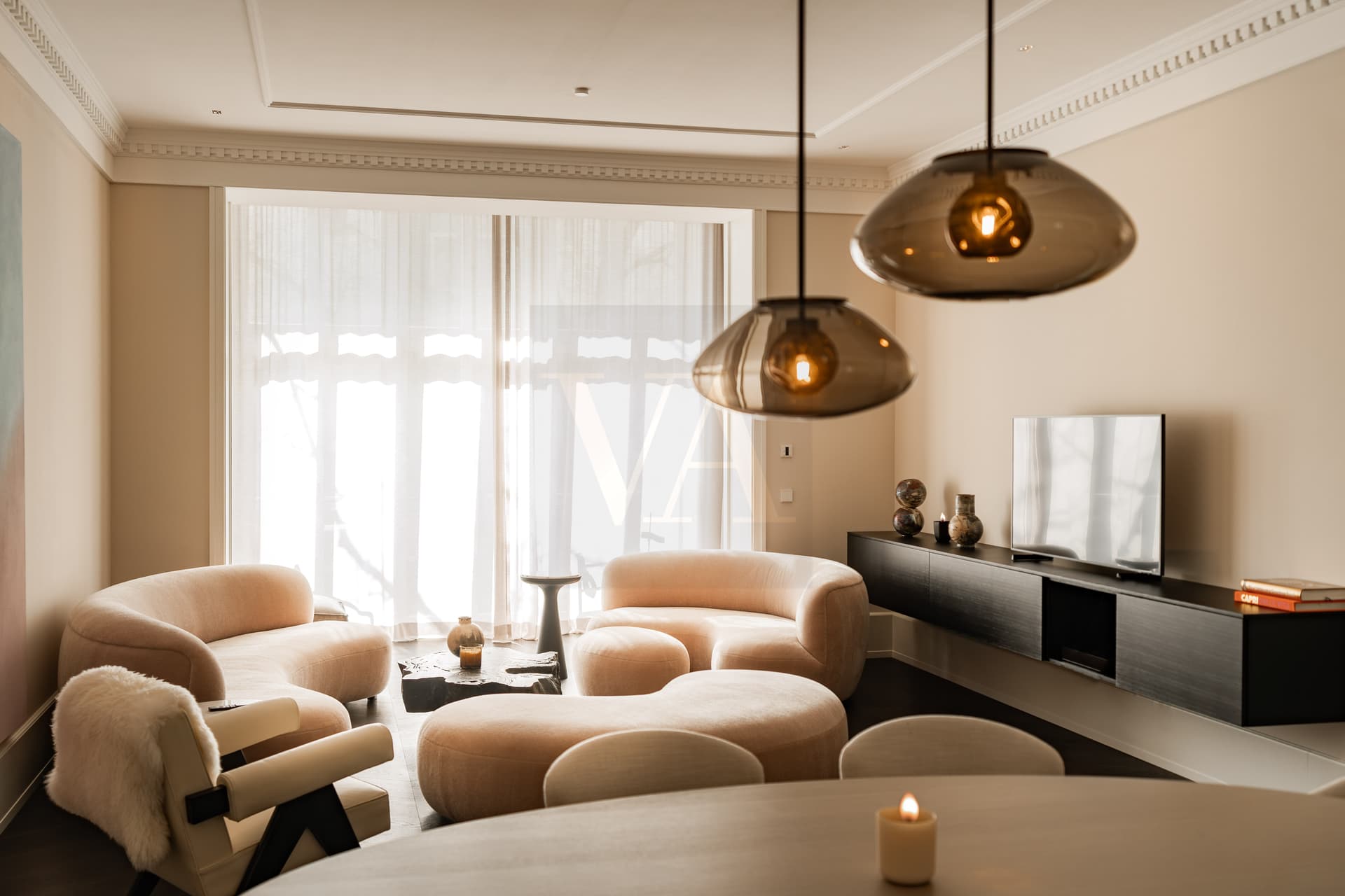 Historic Luxury Apartment in Berlin-Wilmersdorf – 248 sqm, 2 Balconies & Elevator - Image 1