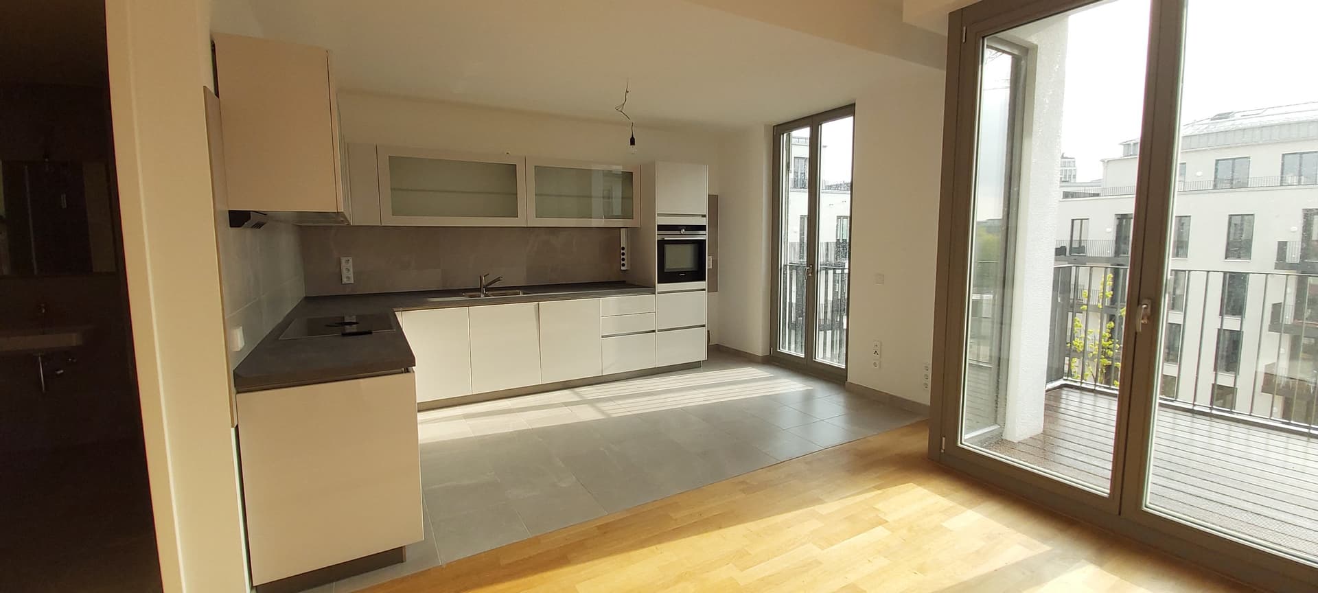 „Moderne 3-Zimmer-Wohnung mit Spreeblick und Tiefgarage am Tiergarten“ - Image 3