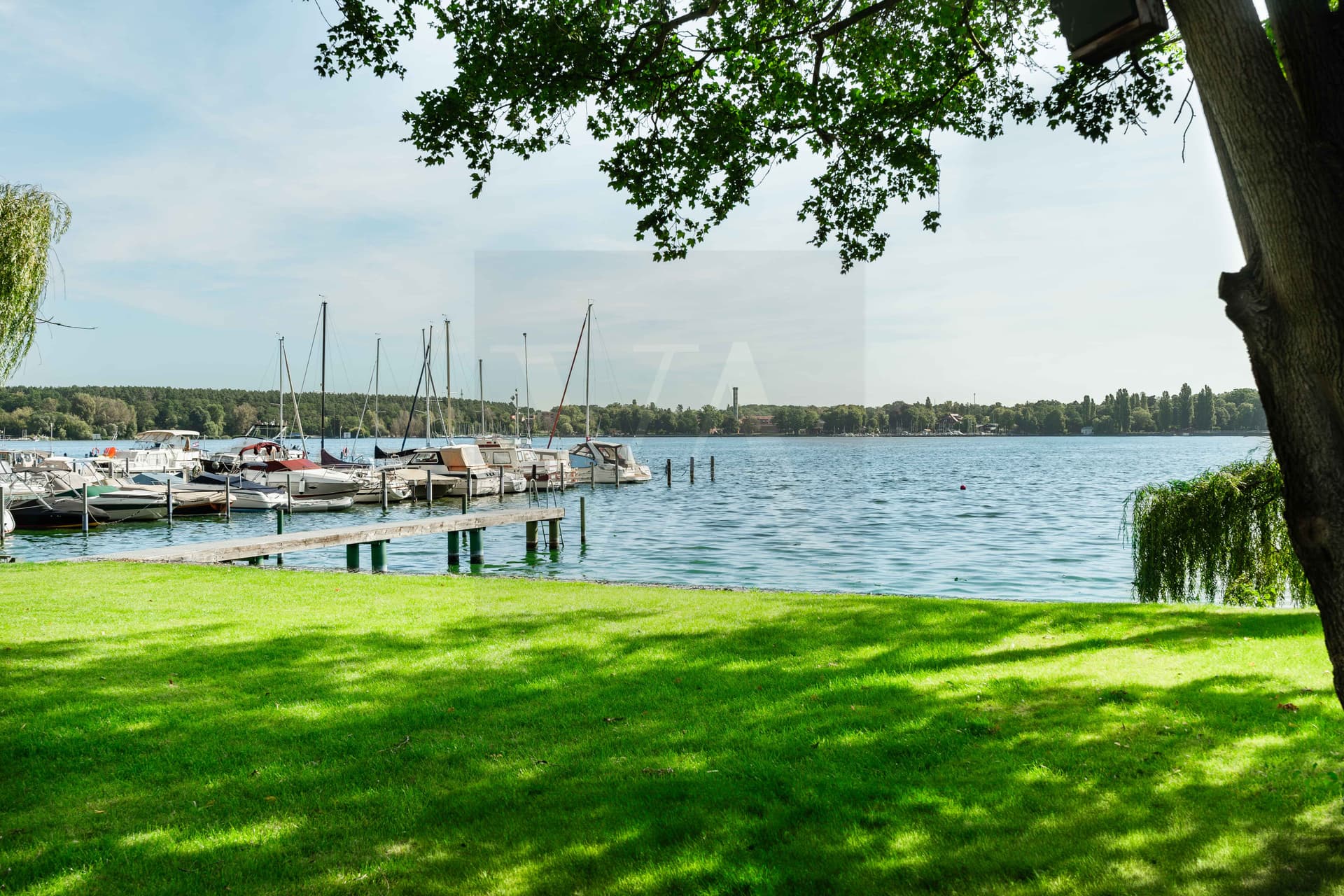 Living at the Highest Level: Exclusive Villa Directly on Großer Wannse