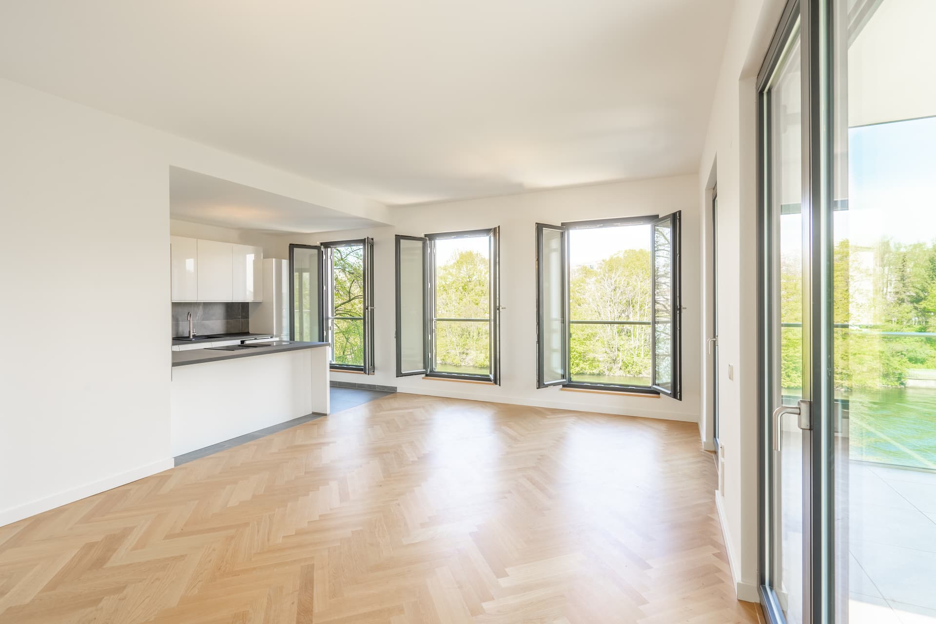 „Luxuswohnung mit Spreeblick am Tiergarten – Exklusives Wohnen im Herzen Berlins“ - Image 2