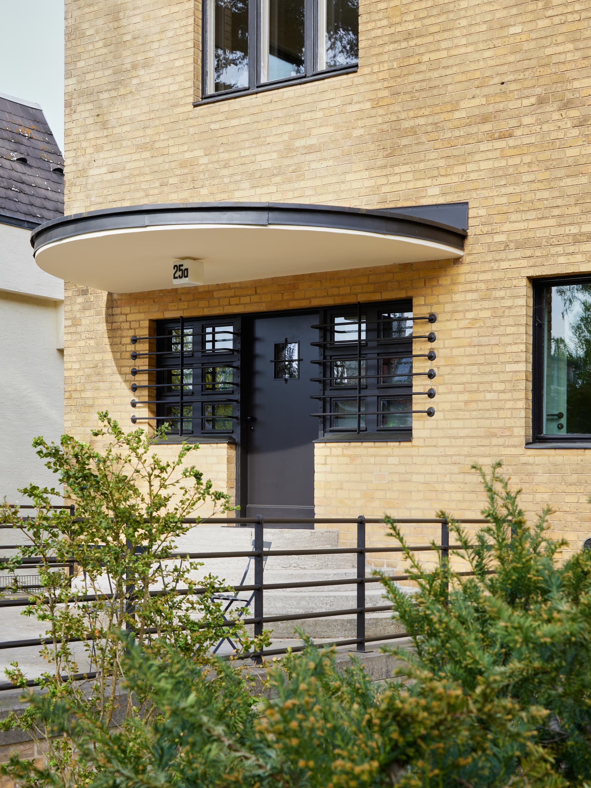 Luxury Villa in Berlin West End with Suite,Terraces and Lounge - Image 16
