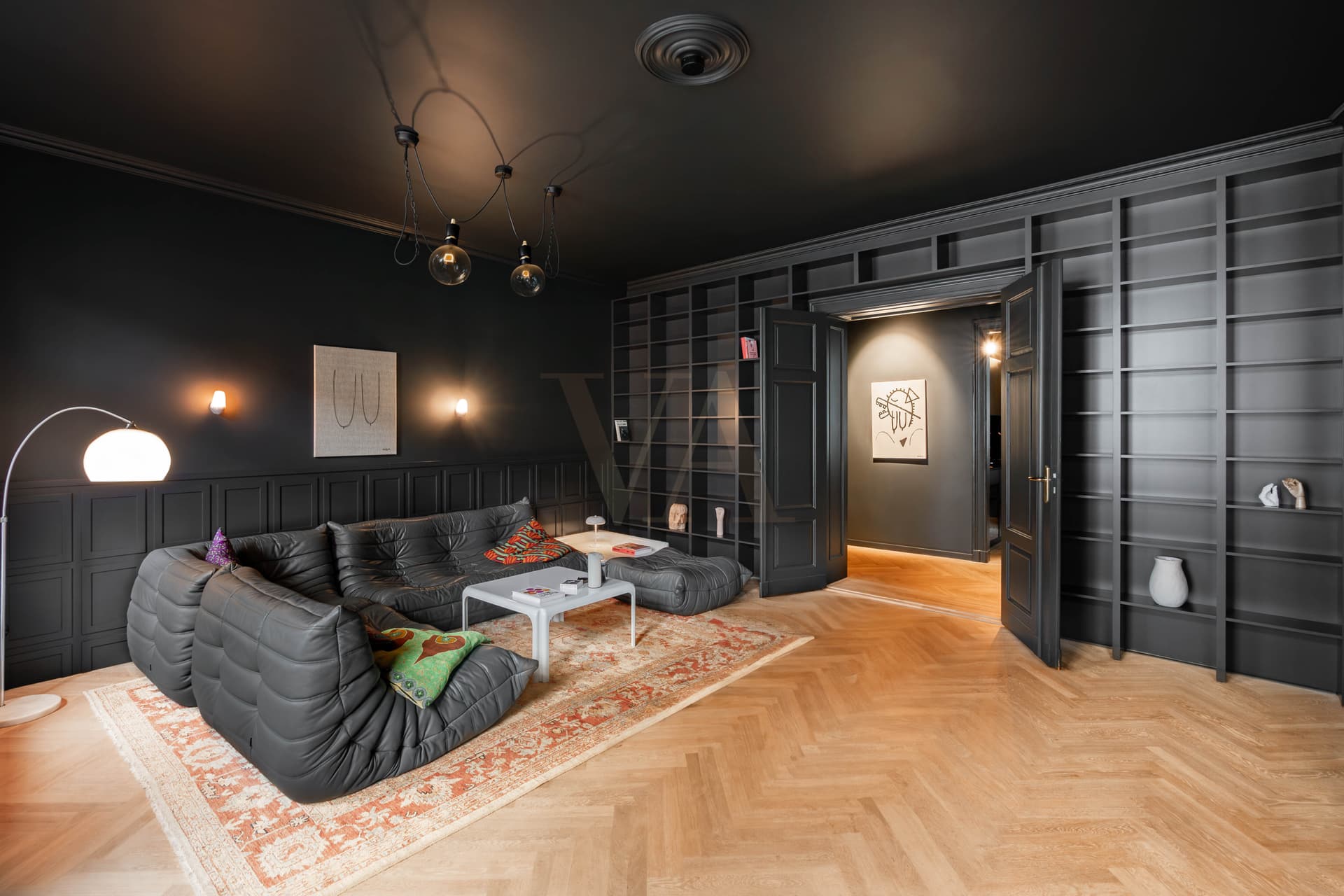 Classic Designer Apartment in Berlins Heart Heart