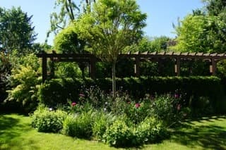 Historic Luxury Villa with Spa & 1,400 m² Living Space in Berlin-Grunewald - Image 2