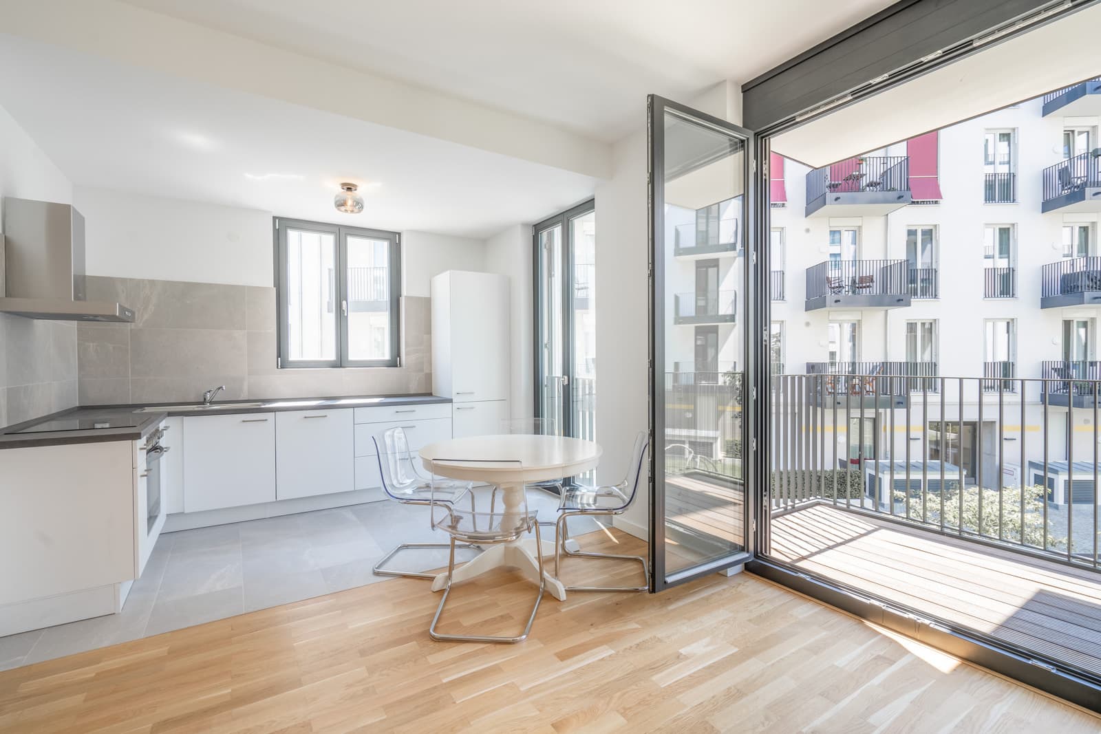 Stylish 2-Room Apartment with Balcony in No.1 Charlottenburg – Modern Urban Living in Berlin