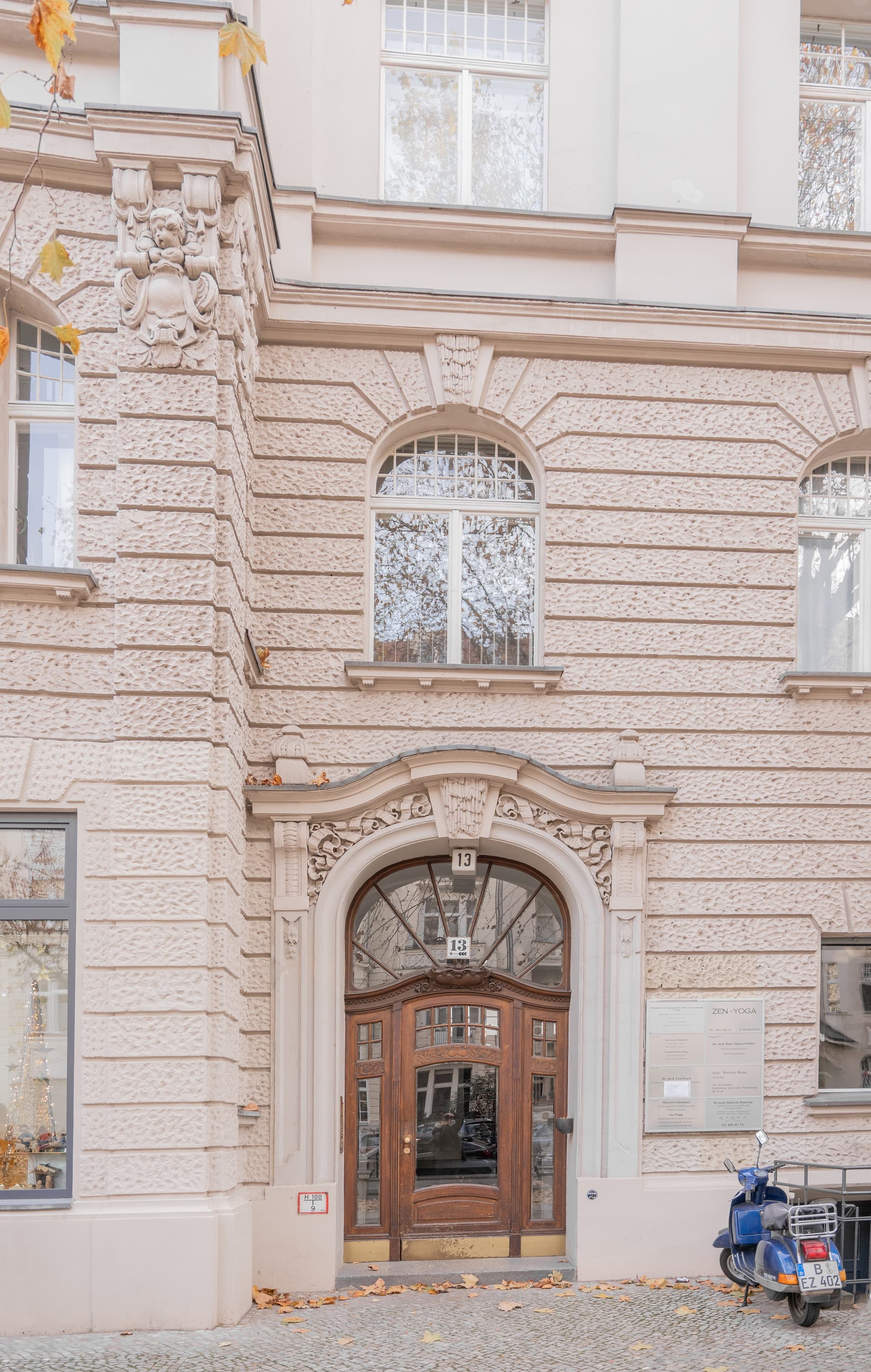 Exclusive Historic Altbau Apartment in Berlin's most Prime Location